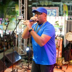 MC ROBA CENA - ELA BROTOU EM CAXIAS PRA FUDER COM OS MENINOS DA VILA ( DJ PSICO, KAIO VDM E ARANHA )