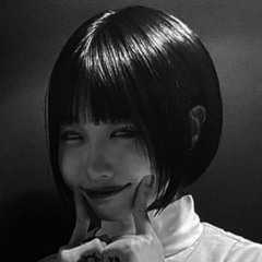 она не верила