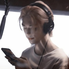 "stray kids- Time out (sped up)"