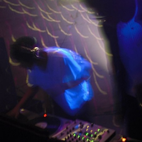 Nilak(Crown and Anchor vs. Emancipator)