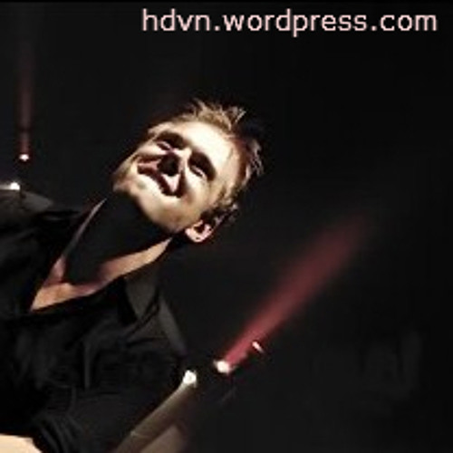 01 - Hai Que -Quang Le