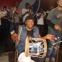 Omega - Rompe Consola En Vivo