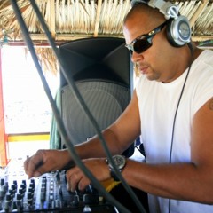 DJ Q Curacao