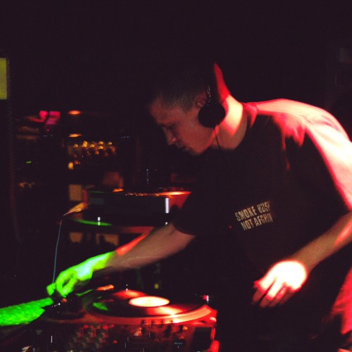 DJ Running Man - MC Cutter & MC Myst @ Vinyl Touch vs Nu-Rave vs Graffiti Breakz (02-04-2011)