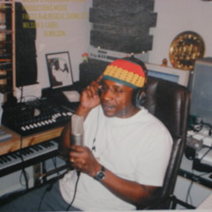 www.reggaew5radio.com