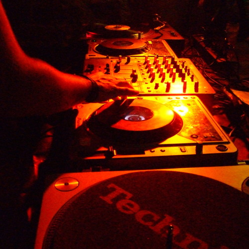 Groove is in the Heart Remix - Dee Lite