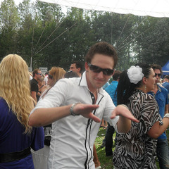 05-Zatox - Q-Base 2009-MoRanGo-LSDB-NL.mp3