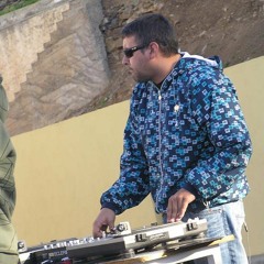 every body dance now