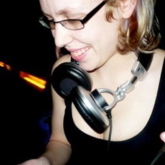 Dj Nikki Matthews
