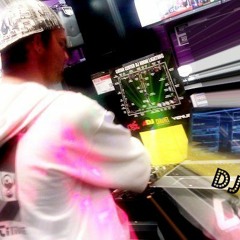Dj 2Tall