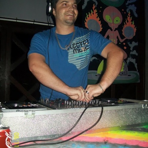 Simplesmente Dance DJ PYNHO