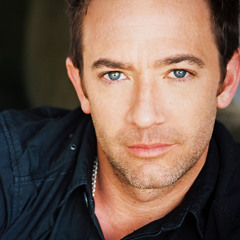 David Faustino