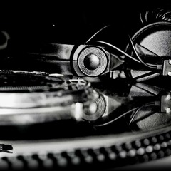 Youtopia-Armin Van Buuren feat. Adam Young