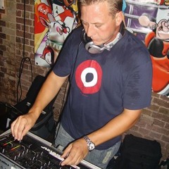 DJ Tony Roberts