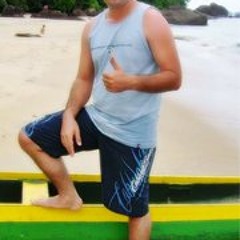 CRAVEIRO E CRAVINHO - FRANGUINHO NA PANELA