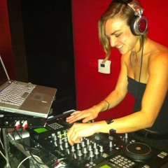 DJ Amber Roz
