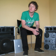 DJ Faébou