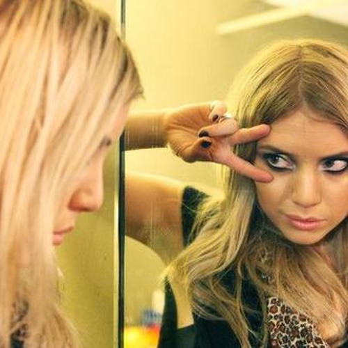 No Ha Sido Fácil Monchy &amp; Alexandra by angieang Angie