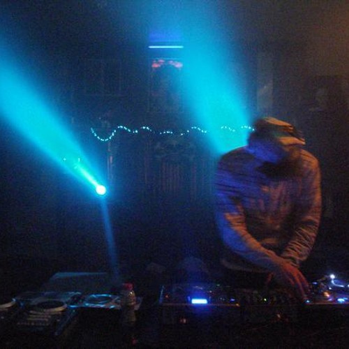 Boyz Noise-& Down (Retrobots Rmx)