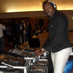 dj jiovany feat Dj kaizer et tchoutchou au Dragon à Douala