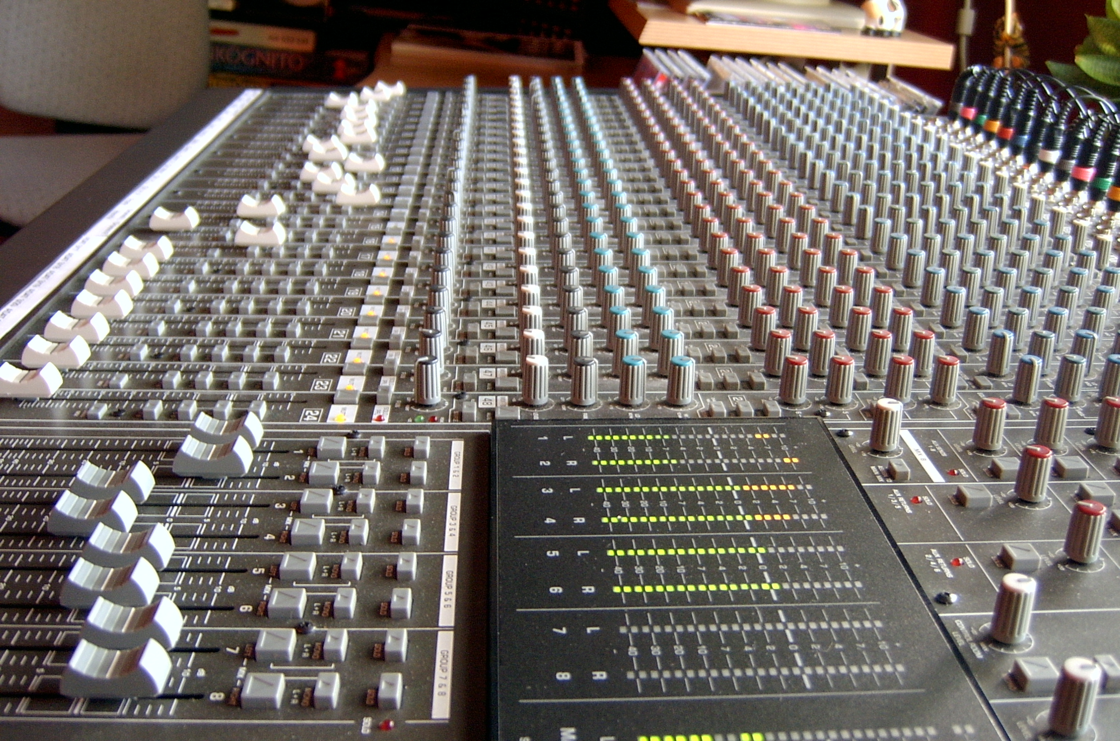 TonZone Studio (Henne)