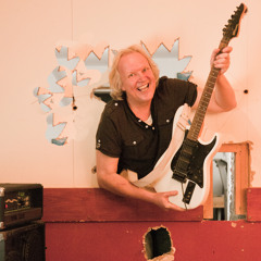 Dave and the Daggers