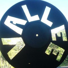 DJ VALLEE