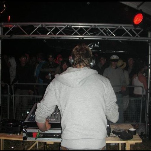 Bonobo Vs. Ms. Dynamite