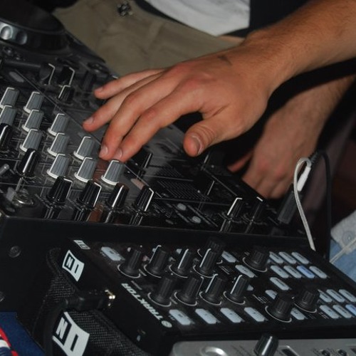 You use to hold me (Marco Tumminia love S.H.M. Remix) - Calvin Harris 128kbps