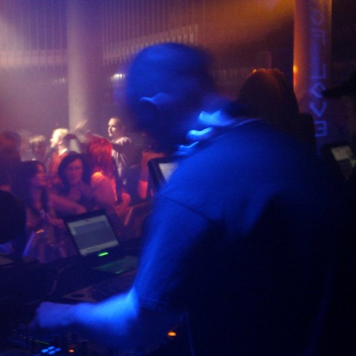 Live@TORQUE (free party, Willesden 2006)