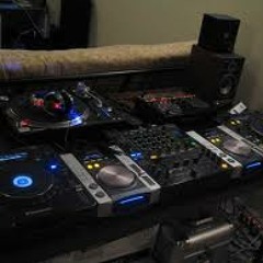 Ian (Jr-MAYH3M) Borthwick