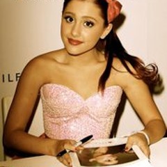Ariana Grande 1