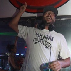 Direct Feed Moombahton