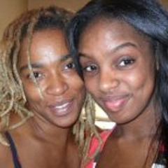 Mechelle V Rayford