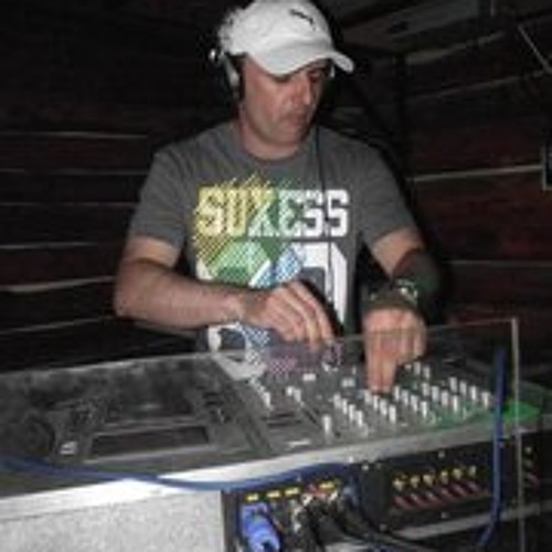 TechTonik.Live.Dj.set@Havanna.Bar.Vp.11.08.27