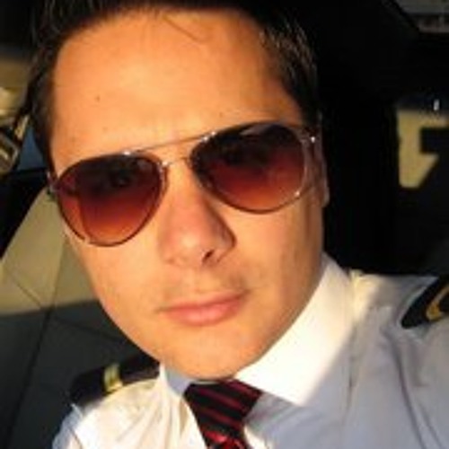 Conrado Silva’s avatar