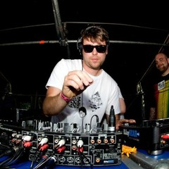 LAURAA (Boston Strip)