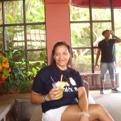 Besito De CoCo Romero