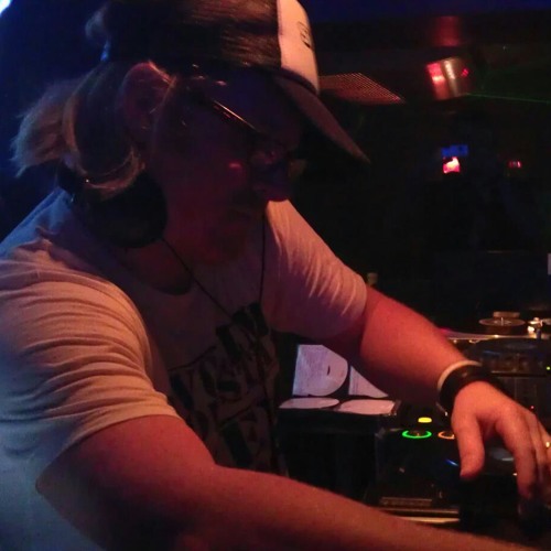 Everybody In The Place (Deadmau5 Mix) StereoFreakz Edit