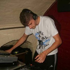 DJ LUNAR