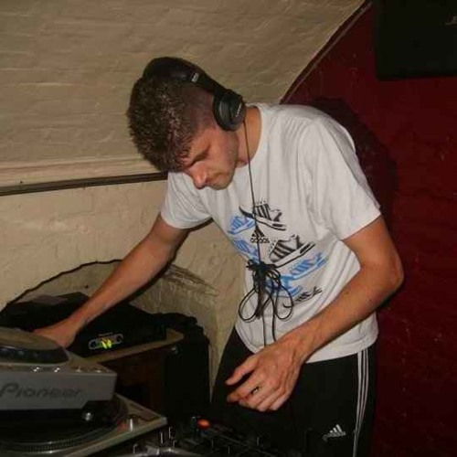 DJ LUNAR