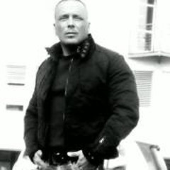 Chris Re 1
