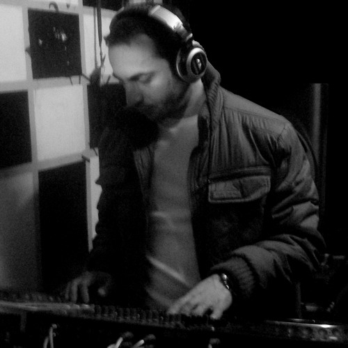 Stream Hey DJ Mixes music | Listen to songs, albums, playlists for free ...