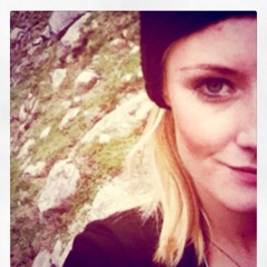 elliebird:)