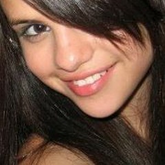 Selena Fan-Gomez