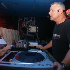 Various Radio Airchecks from 1977