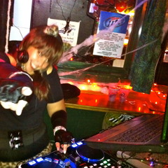 DJDIVAKITTY DA PARTY GIRL