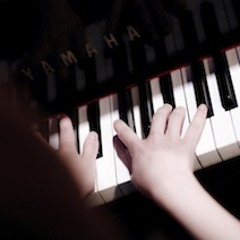 Kozue Tsukayama 津嘉山梢