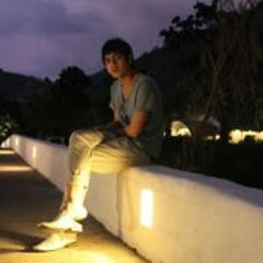 Damrongsak Kaewumphai