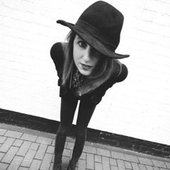 Danielle Perry has Ghostpoet in the studio